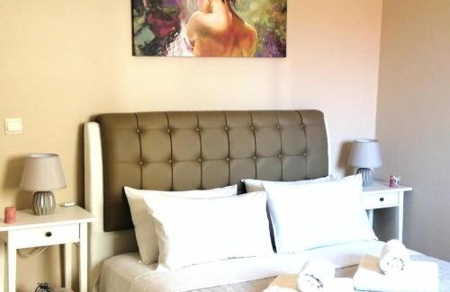 Old Town Apartment | Odyseia Apts ΙI at the Center of the City & Old Town