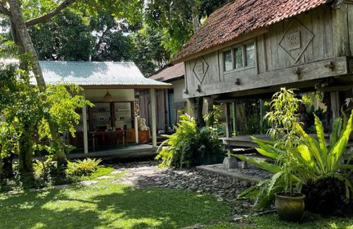 Amlapura Bed & Breakfast | Oemah Gebagan 78 Akasha Room B&B
