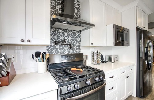 Encanto House | ❤️of PHX Heated Pool Chef's Kitchen Fast WiFi