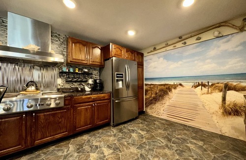 Benzonia House | %OFF 7/28 DAYS 20 gst/pet - 3,600 sq. ft.ranch 0.5m to Crystal Mountain resort