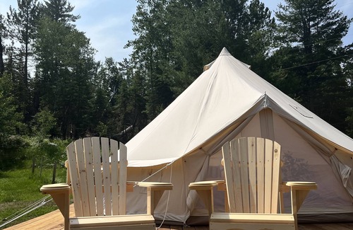 Sioux Narrows Nestor Falls House | Off Grid Glamping Tent with shared Hot tub, and Sauna!