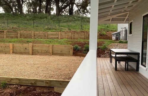 Forest Reefs Cottage | Off grid luxury space in Central West NSW