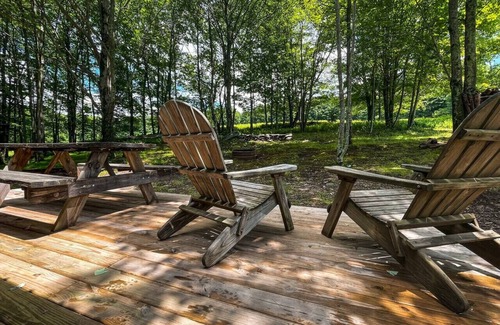 Bovina Center House | Off-Grid Tiny Cabin with Cozy Vintage Charm