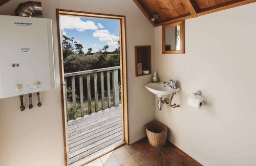 Kaimiro Cabin | Off the Grid River Retreat in Inglewood