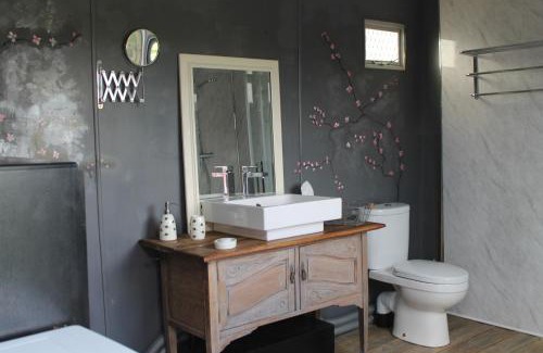 Felton House | Off the Rails