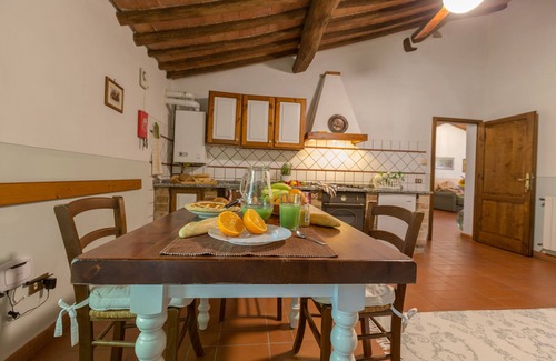 Peccioli Apartment | Offer ! Holiday Apartment (Viola 2 + 2) Area Volterra, San Gimignano, Pisa