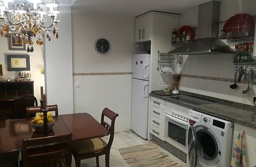 Rota Apartment | OFFER ! ROTA BEACH. LOW LEVEL. 100M FROM THE BEACH. CENTER. WIFI