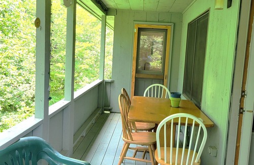 Bartlett Condo | Official Seasons RMC Condo- 2 bedrooms + loft - sleeps 10 - Dog Fees