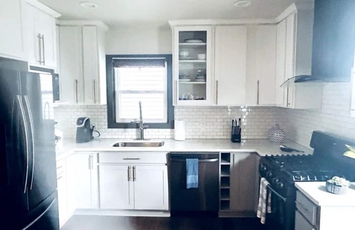 Detroit - Shoreway House | Ohio City Updated Franklin Blvd 2nd Floor Home