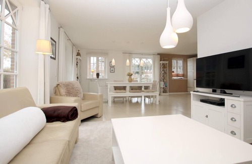 Wrixum House | Ohl Dörp 55b, Whg. 2 - House half in Wrixum under thatched roof with 4 rooms and 140