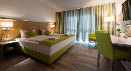 Nebringen Hotel | OHO Rooms Herrenberg Digital Access Only