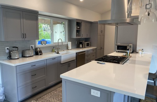 Ojai House | Ojai Vallerio Cottage: Peaceful Ojai Retreat with lovely grounds and garden