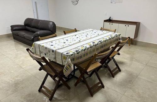 Santa Barbara d'Oeste House | Oka Guaranis - casa aconchegante para grupos c ar condicionado e café da manhã