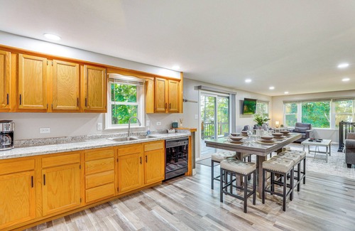 Okee House | Okee Bay House on Lake Wisconsin w/Private Dock!