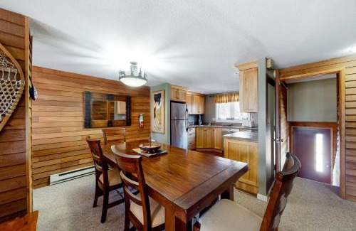 Ludlow Apartment | Okemo Village B5