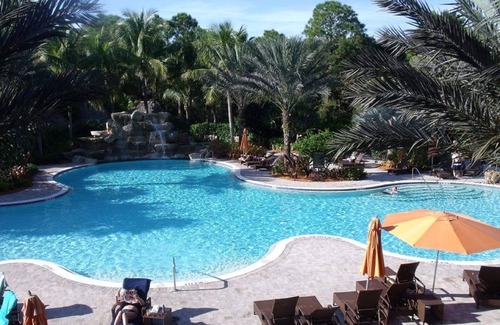 Naples Condo | Olé Lely, 3 BR, 2.5 Bath, Sleeps 8. Professionally Decorated - New Furniture!