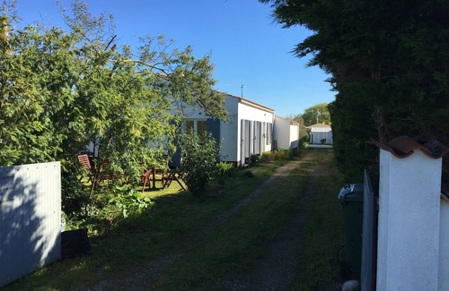 Cheray House | Oléron 2 houses top comfort 10 mn sea calm space wifi, closed garden