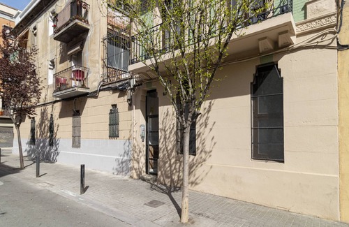 Sants-Badal Apartment | OLA LIVING CALID 2 SPOTIFY
