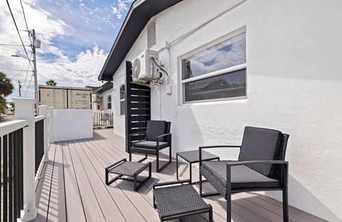 Treasure Island Apartment | Olas Oasis - Cozy T.I. Beach Getaway