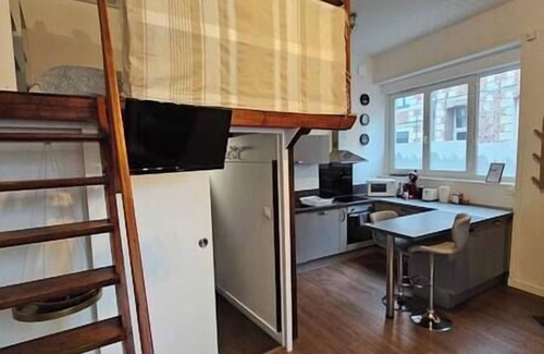 Arras Apartment | Old Arras studio with mezzanine