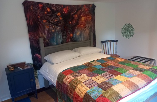 Hawick Cabin | Old Coaching Inn with 6 cabins - sleeps 14 to 24