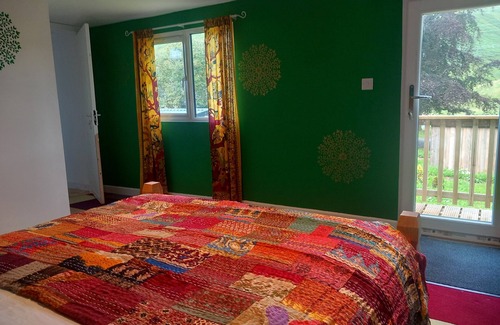 Hawick Cabin | Old Coaching Inn with 6 cabins - sleeps 14 to 24