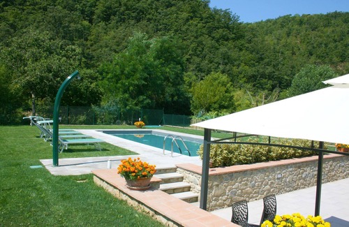 Pieve di Chio Villa | Old country mill about 12 km from the city of Arezzo, private and fenced swimming pool. Ideal villa