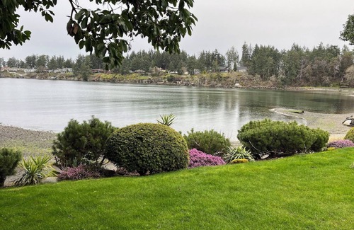 Regional District of Nanaimo Condo | Old Forest Resort Suite + Hot Tub + Pool + Sauna + Beach in Vancouver Island
