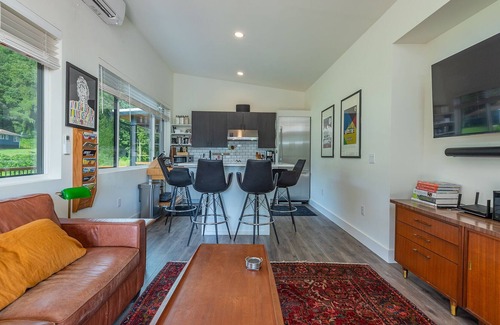 Old Fort House | Old Fort Adventures | New Build, Pet-Friendly & Walking Distance to Old Fort!