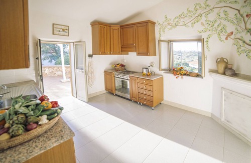 San Teodoro House | Old Gallura house, berth and dinghy rides, strategic location