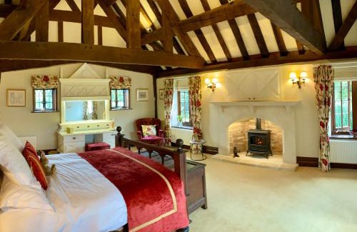 Eaton Mascott Bed & Breakfast | Old Hall Cressage