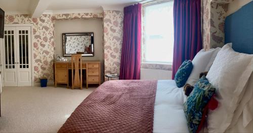 Eaton Mascott Bed & Breakfast | Old Hall Cressage