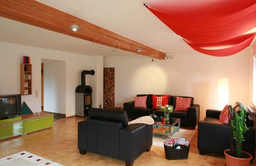 Bad Heilbrunn Apartment | Old house - new walls: large 4 star * apartment in the old farmhouse built in 1666
