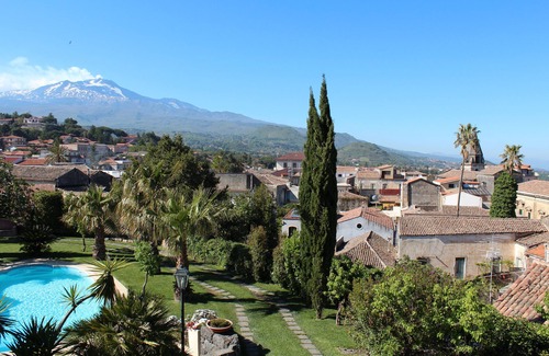 Trecastagni Villa | Old House of charm with swimming pool and panoramic view between Etna and sea