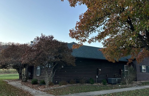 Camdenton Cottage | Old Kinderhook Creekside Golf Cottage #14