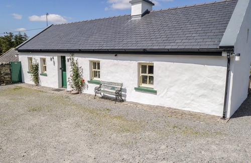 Liscarney House | OLD MIKE'S COTTAGE, pet friendly in Westport, County Mayo