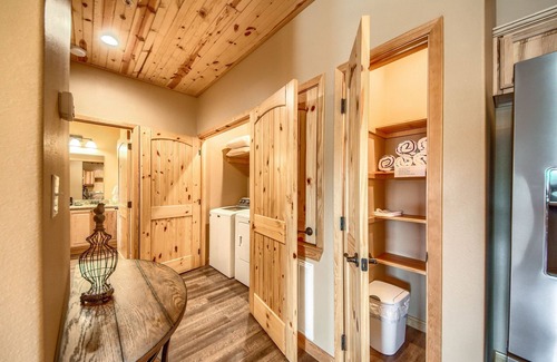 Gruene Condo | Old Mills Resort at Historic Gruene with pool! Dog friendly!