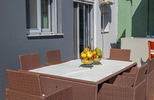 Voia Cottage | Old Olive Tree Cottage