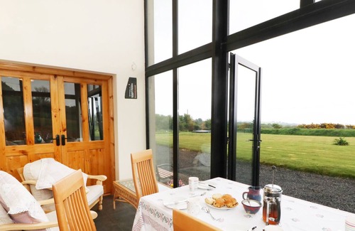 Loskeran House | OLD PARISH, pet friendly, with open fire in Ring, County Waterford