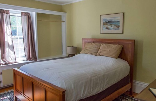 Kennebunkport Bed & Breakfast | Old parsonage B&B