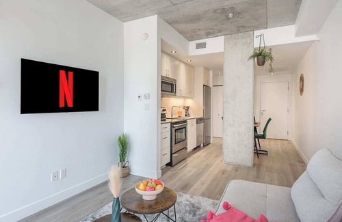 International District Apartment | Old Port Gem | Walkscore 100 | Prime Location