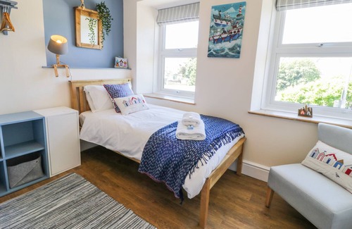 Manod Cottage | OLD POST OFFICE, pet friendly, with open fire in Blaenau Ffestiniog