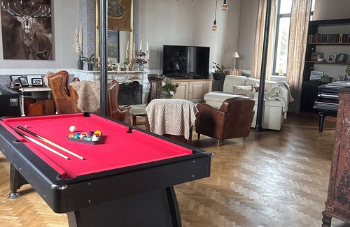 Houmart House | Old school transformed into cozy vacation home for the whole family