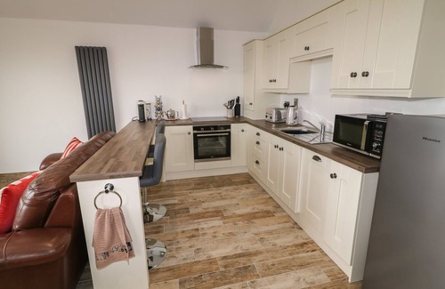 Limavady Cottage | OLD SHOP COTTAGE, family friendly, with hot tub in Limavady