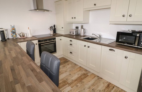 Limavady Cottage | OLD SHOP COTTAGE, family friendly, with hot tub in Limavady