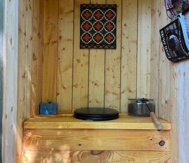 Hara Cabin | Old Silent