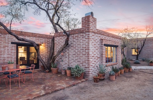 Old Fort Lowell House | Old Southwest Luxury & Glamor - Bolsius House
