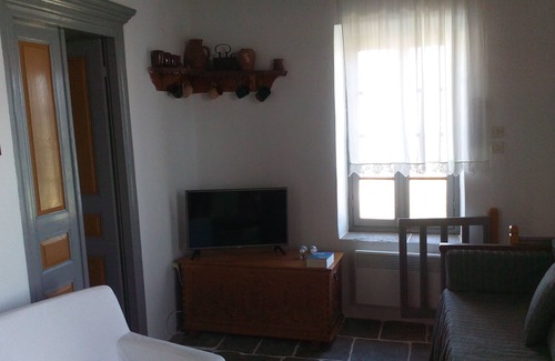 Apollonia House | Old Stone House With Excellent View In A Quite Neighborhood Near Town Center