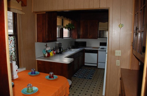 Bayview Cottage | Old Time Ocean View Cottage