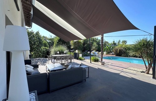 Le Castera Villa | Old Toulousan house renovated into a high-end villa 30 minutes from Toulouse.